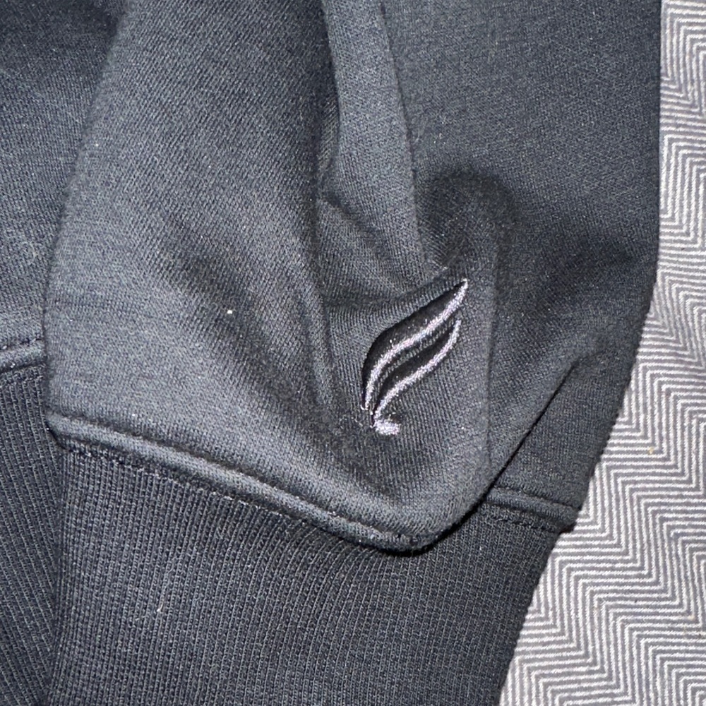 Fabletics Classic Black Pullover NWT - image 4